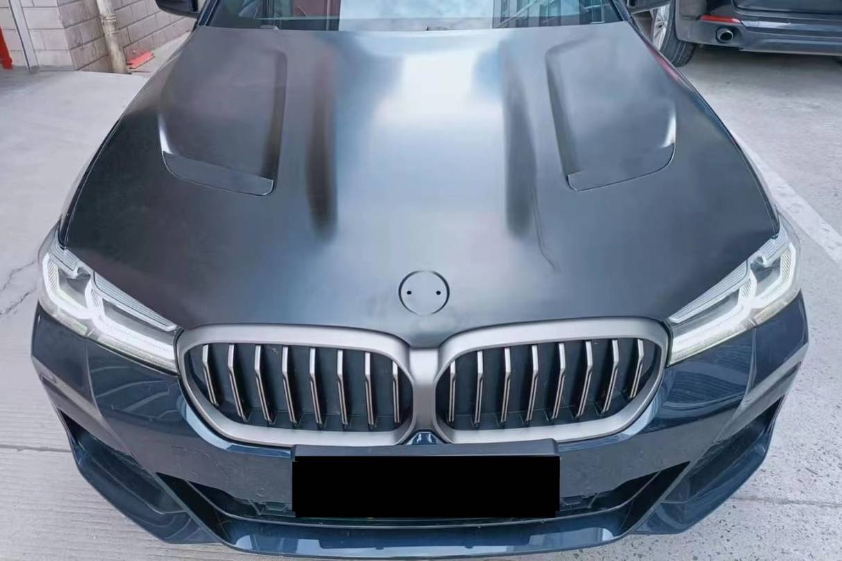 capo-bmw-g30-g31-pre-facelift-lci-look-m5-cs-aluminio-1.jpg Capó BMW G30 /G31 Pre-facelift / LCI Look M5 CS ALUMINIO