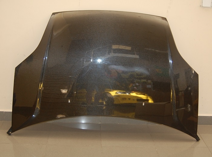 capo-carbono-ford-fiesta-02-s-t-3.jpg Capó Carbono Ford Fiesta ’02 S/T