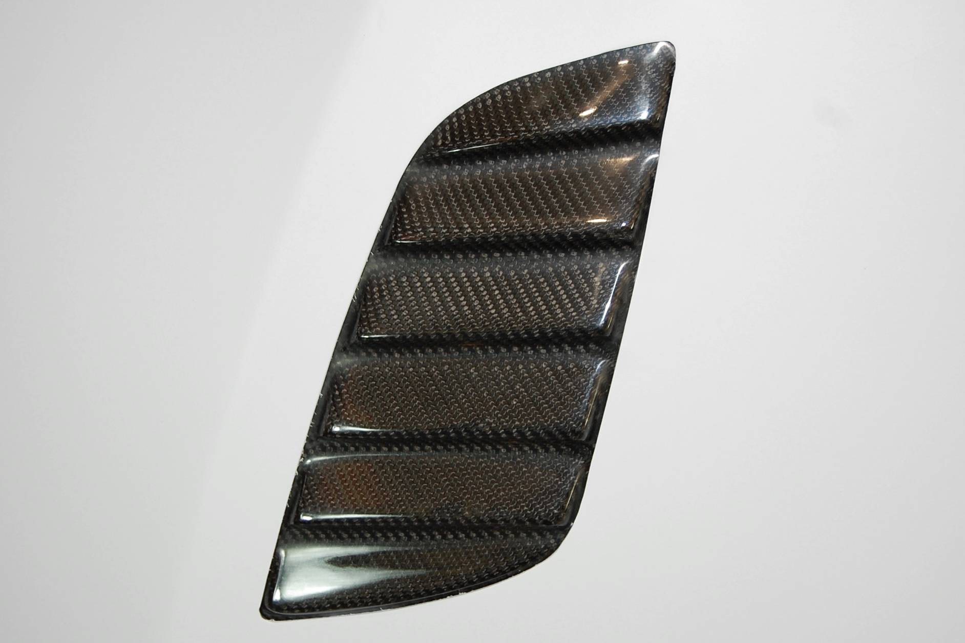 capo-fibra-bmw-e92-e93-m3-gtr-3.jpg Capó Fibra BMW E92 / E93 Look M3 GTR