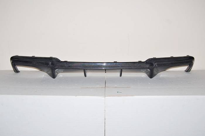 difusor-trasero-bmw-f10-f11-535-m-performance-carbono-2.jpg Difusor Trasero BMW F10 / F11 535 10-16 Look M Performance Carbono