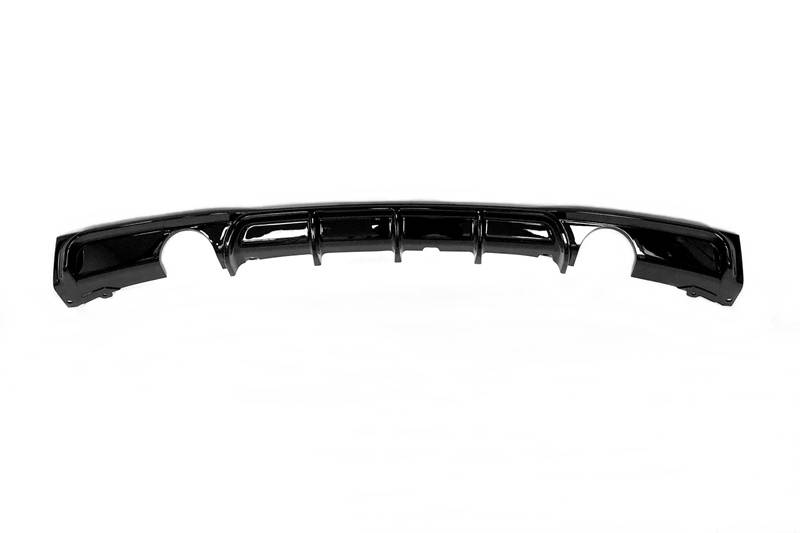 difusor-trasero-bmw-f30-f31-look-m-performance-2-salidas-brillante-negro.jpg Difusor Trasero BMW F30 / F31 Look M Performance 2 Salidas Brillante Negro