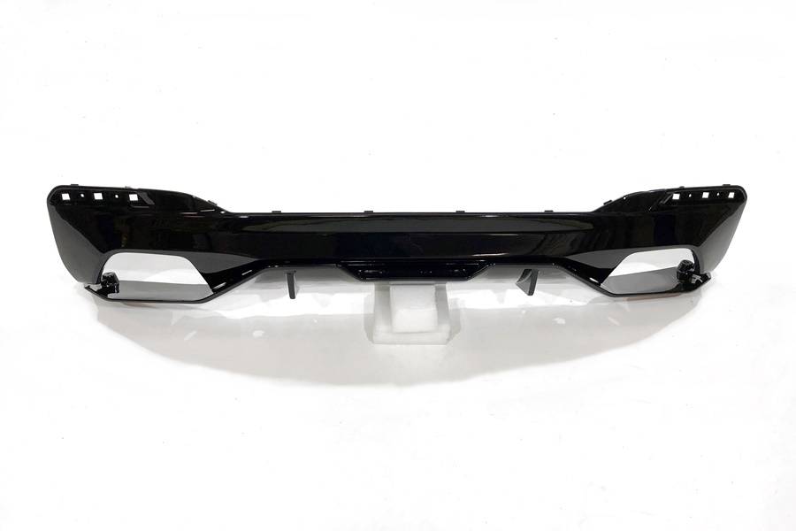 difusor-trasero-bmw-g30-g31-lci-m-performance-negro-brilo-1.jpg Difusor Trasero BMW G30 / G31 LCI Look M Performance Negro brilo