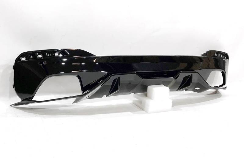 difusor-trasero-bmw-g30-g31-lci-m-performance-negro-brilo-2.jpg Difusor Trasero BMW G30 / G31 LCI Look M Performance Negro brilo