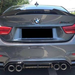 Kit De Carrocería BMW F80 Brillante Negro Look CS