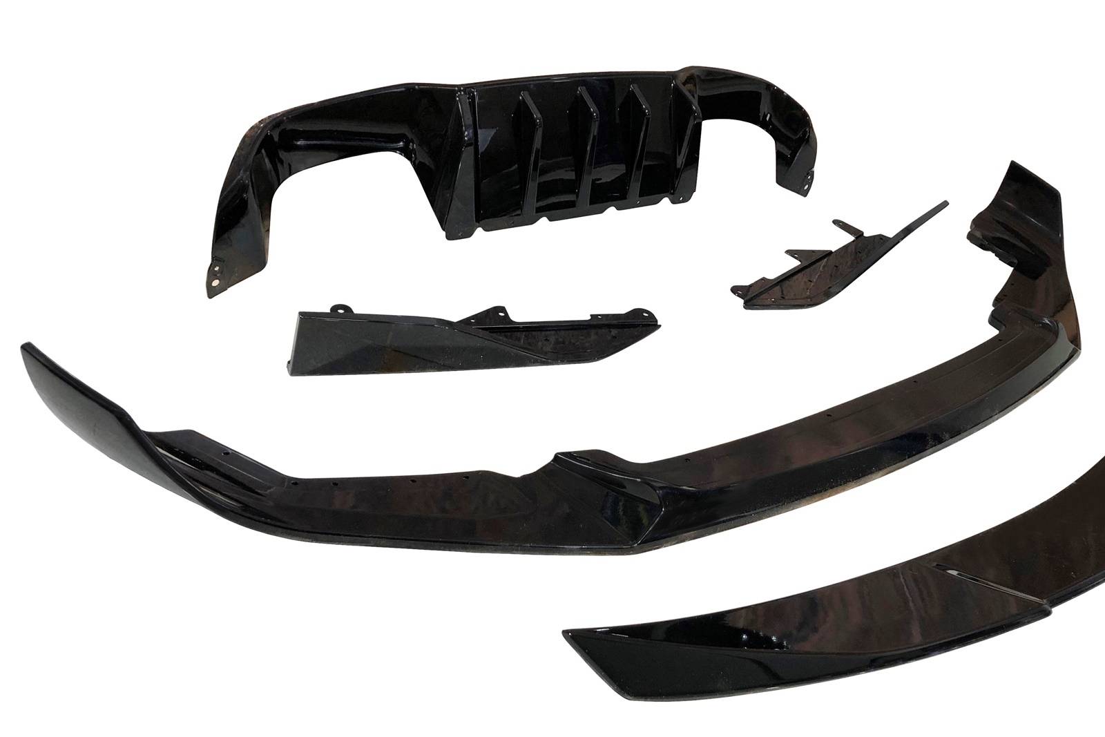 kit-de-carroceria-bmw-f87-look-m2-cs-performance-brillante-negro-3.jpg Kit De Carrocería M2 BMW F87 Look M2 CS Performance Brillante Negro