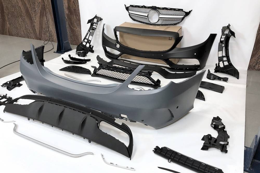 kit-de-carroceria-mercedes-w205-4p-look-c63-10.jpg Kit De Carrocería Mercedes Clase C W205 2014-2018 4P Look C63