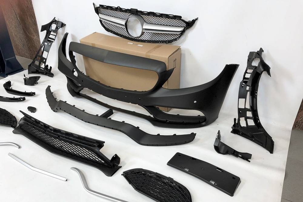 kit-de-carroceria-mercedes-w205-4p-look-c63-13.jpg Kit De Carrocería Mercedes Clase C W205 2014-2018 4P Look C63