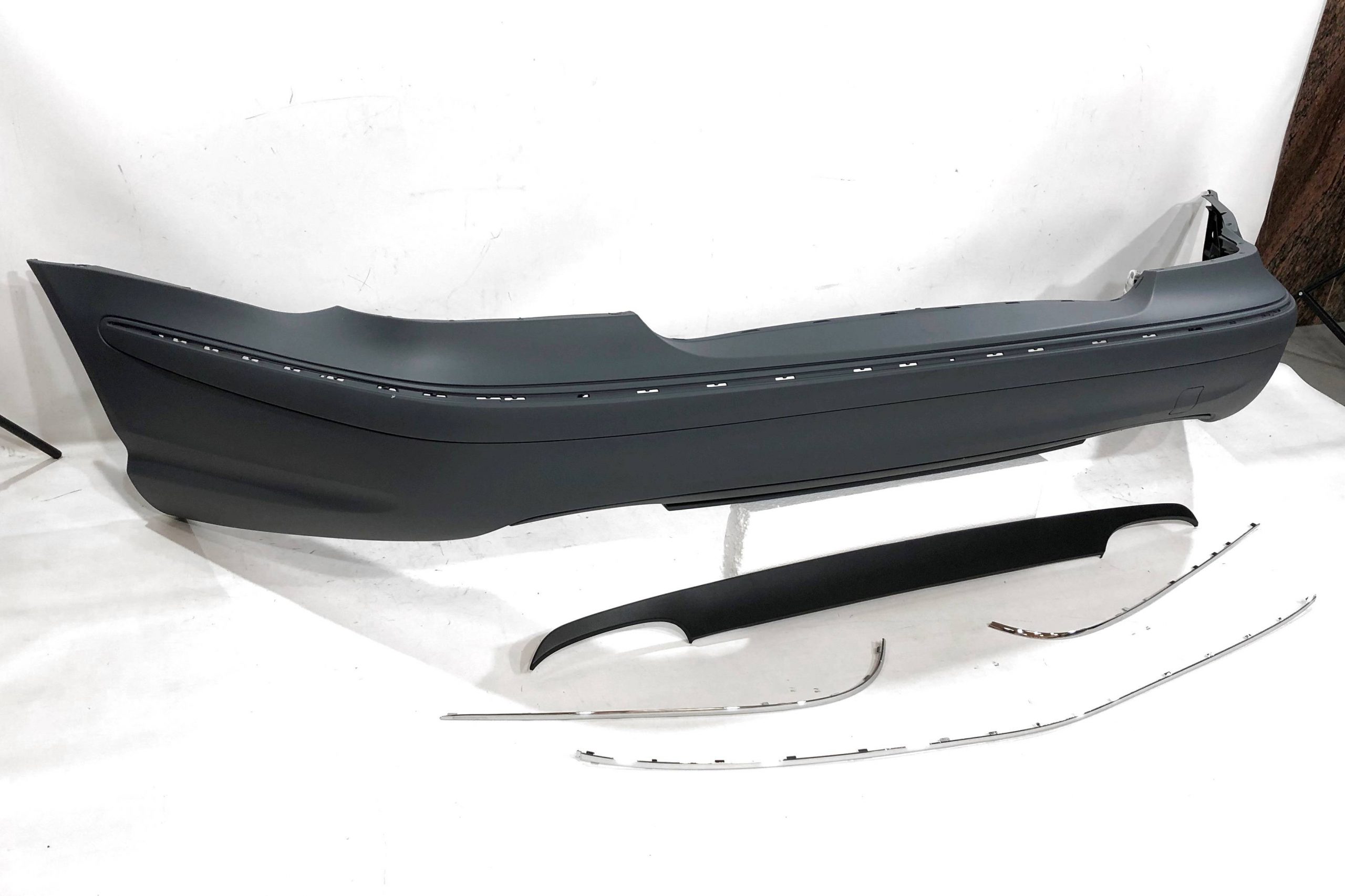kit-de-carroceria-mercedes-w21107-09-look-amg-e63-abs-4.jpg Kit De Carrocería Mercedes Clase E W211 ´07-09 Look AMG E63 ABS