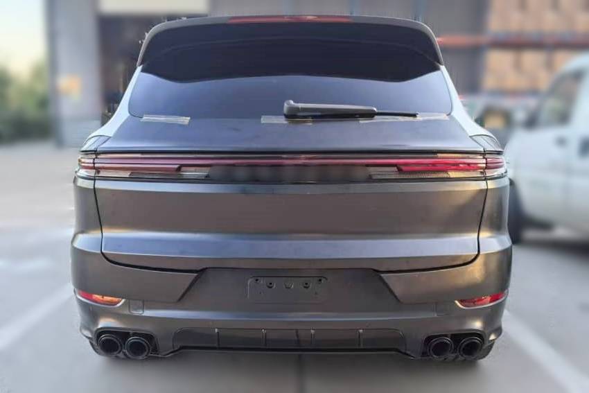 kit-de-carroceria-porsche-cayenne-2011-2016-look-2024-4.jpg Kit De Carrocería Porsche Cayenne 2011-2016 Look 2024