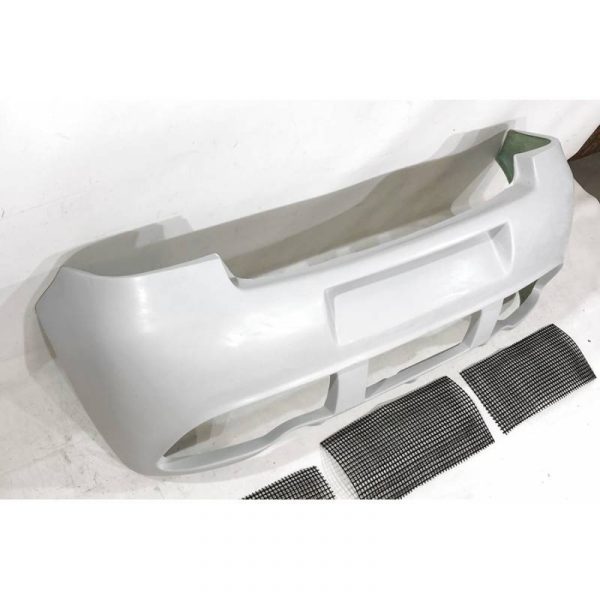 Paragolpes trasero VW Golf 4 Racing look (Fiberglass)