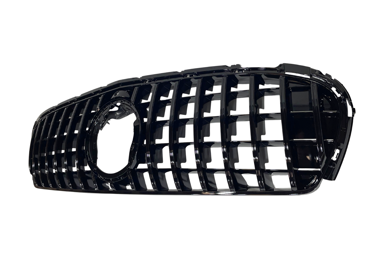 parrilla-mercedes-glc-x253-2020-look-gt-black-iii-camara-1.png Parrilla Mercedes GLC X253 2020 Look GT Black III Cámara