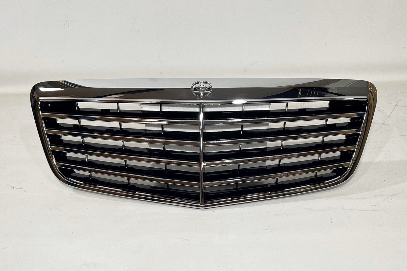 parrilla-mercedes-w211-07-09-look-amg.jpg Parrilla Mercedes Clase E W211 07-09 Look AMG