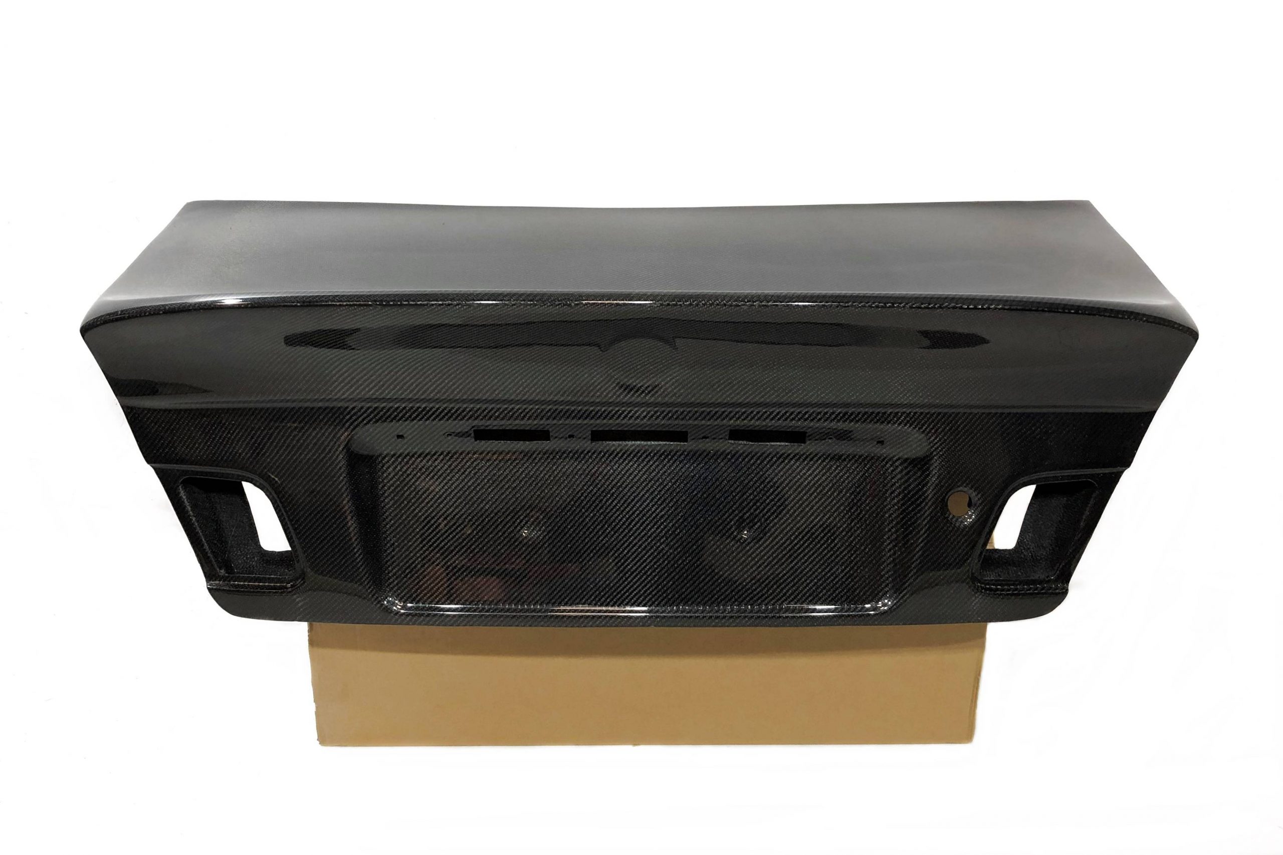 porton-carbono-bmw-e46-2p-e46-m3-look-csl-1.jpg Portón Carbono BMW E46 99-05 2P/ E46 Look M3 CSL