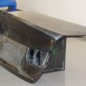 Portón Carbono BMW F30 / F80 CSL