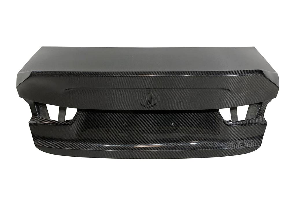 porton-carbono-bmw-g20-g28-g80-look-csl.jpg Portón Carbono BMW G20 / G28 / G80 Look CSL