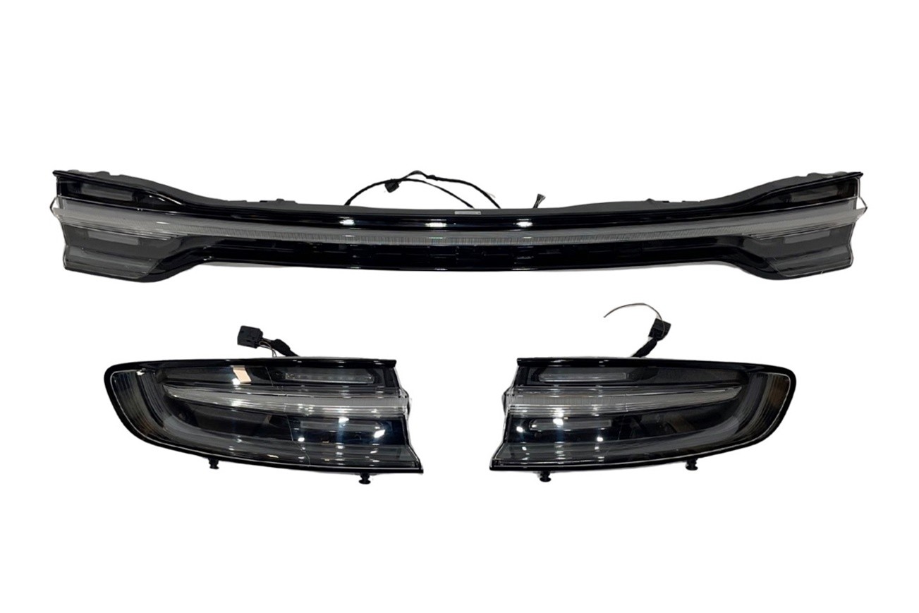 porton-porsche-macan-2014-2019-look-2020-aluminio-7.jpg Portón Porsche Macan 2014-2019 Look 2020 Aluminio